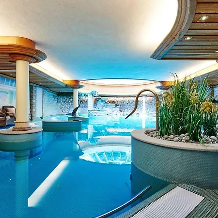 Hotel Wachtelhof 5*